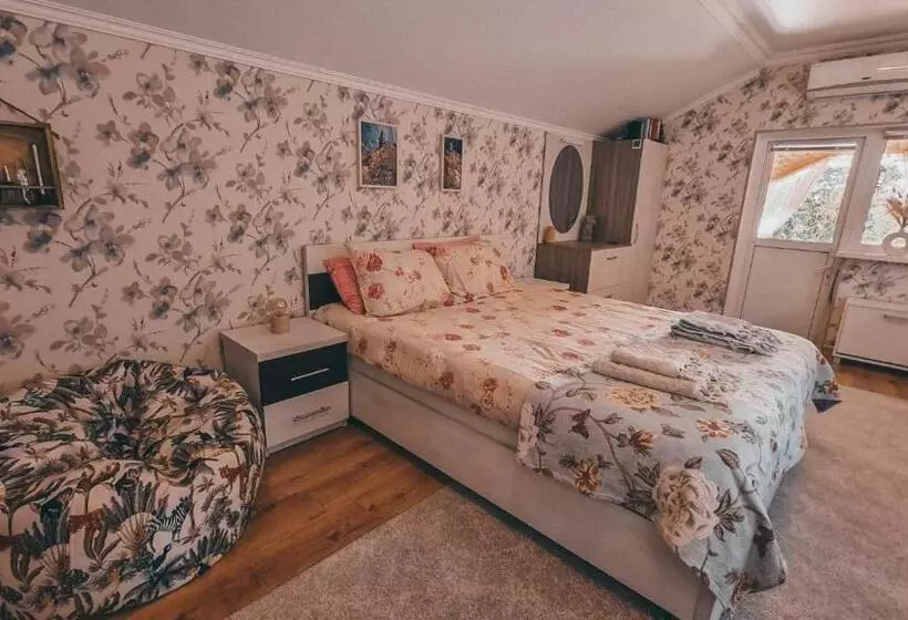 پانسیون White Valley Entire Guest House Next To Forest