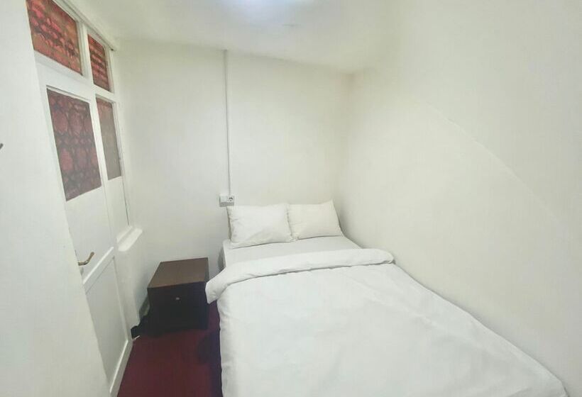 هتل Hamam Hostel 1469