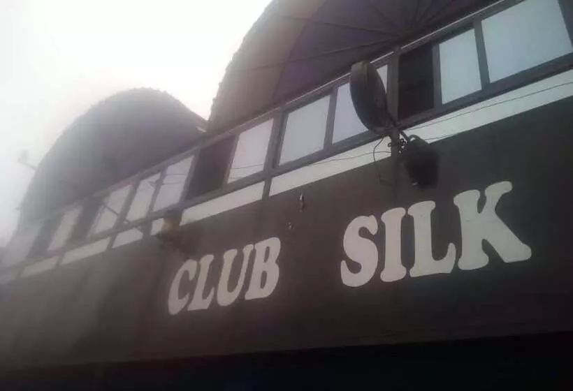هتل Silk Guest House