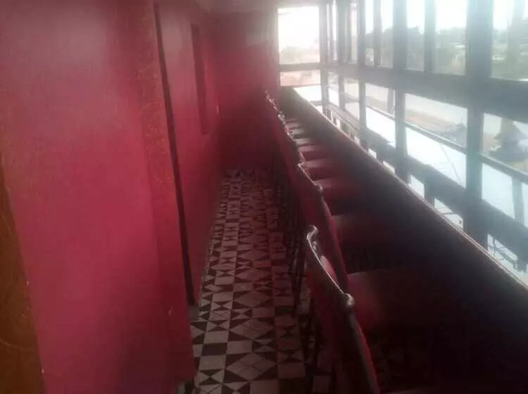 هتل Silk Guest House