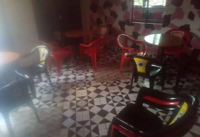 هتل Silk Guest House