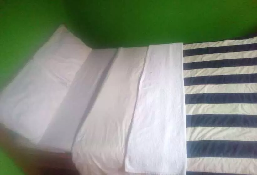 هتل Silk Guest House