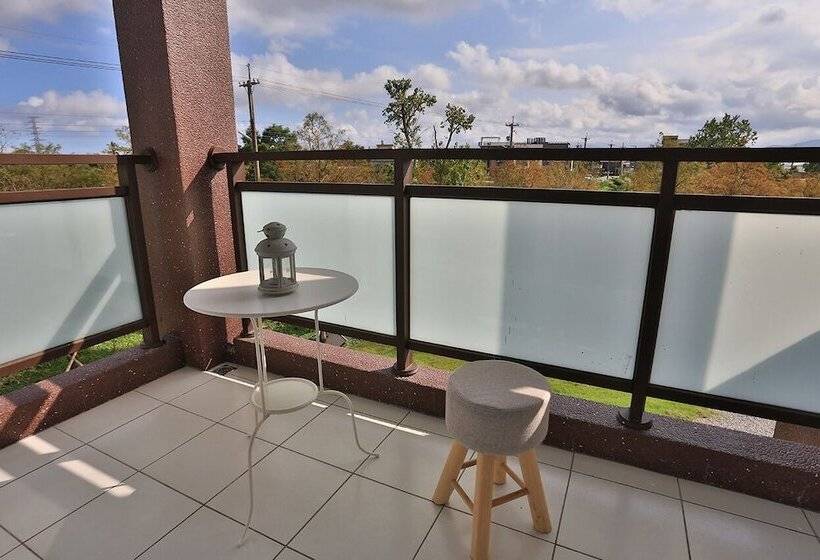 هتل Sixteen Kan B&b