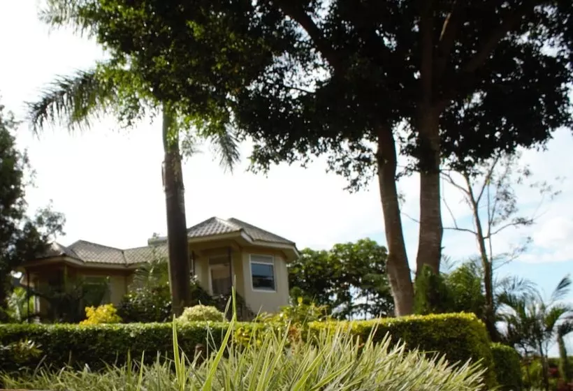 Garden Courts Hotel Masaka