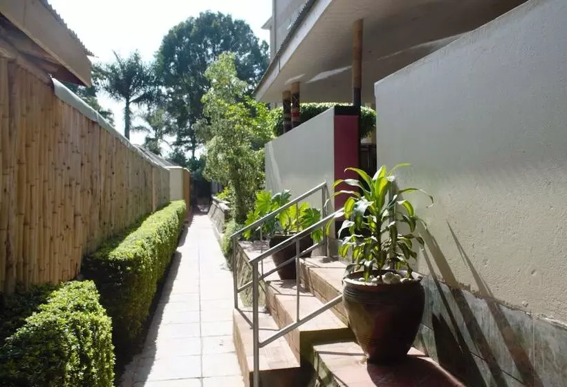 Garden Courts Hotel Masaka