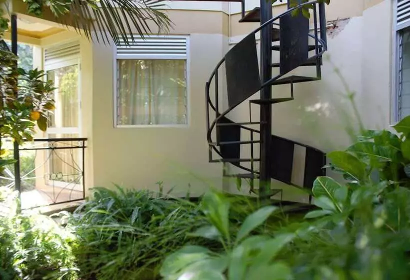 Garden Courts Hotel Masaka
