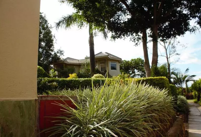 Garden Courts Hotel Masaka