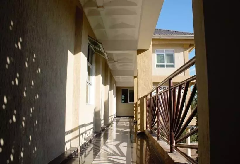 Garden Courts Hotel Masaka