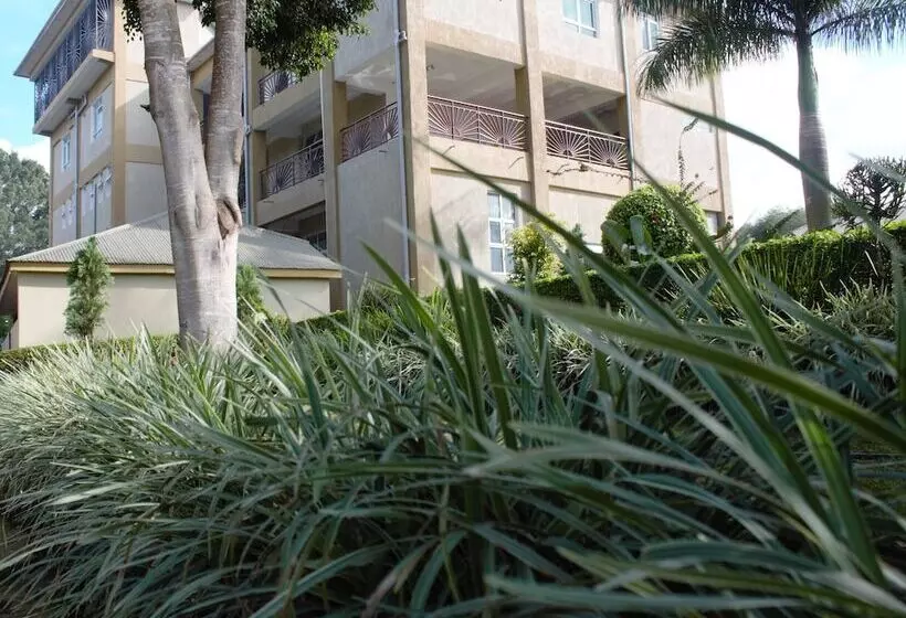 Garden Courts Hotel Masaka