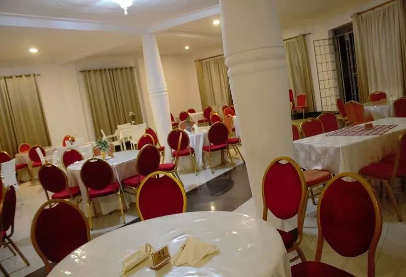 Garden Courts Hotel Masaka