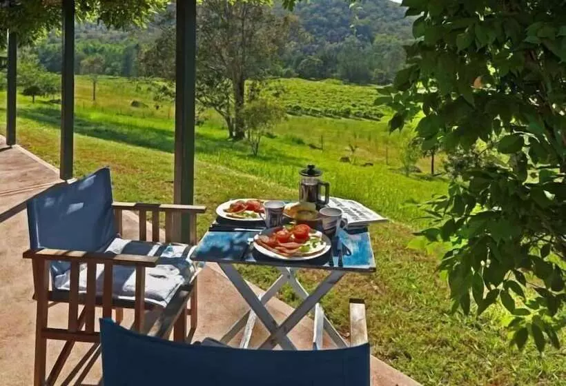 Hotelli Cedar Creek Cottages