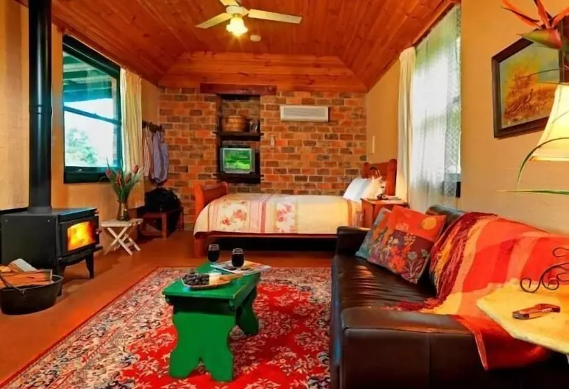 Hotelli Cedar Creek Cottages