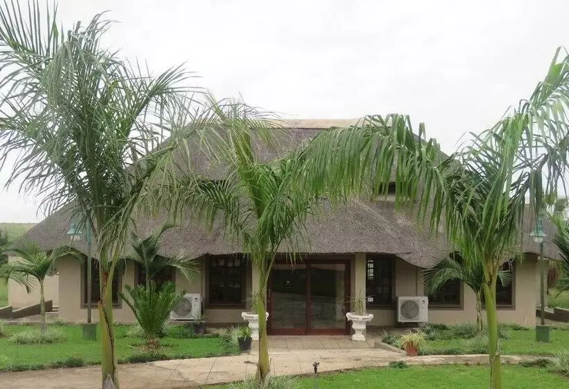 هتل Dwaleni Farm Lodge