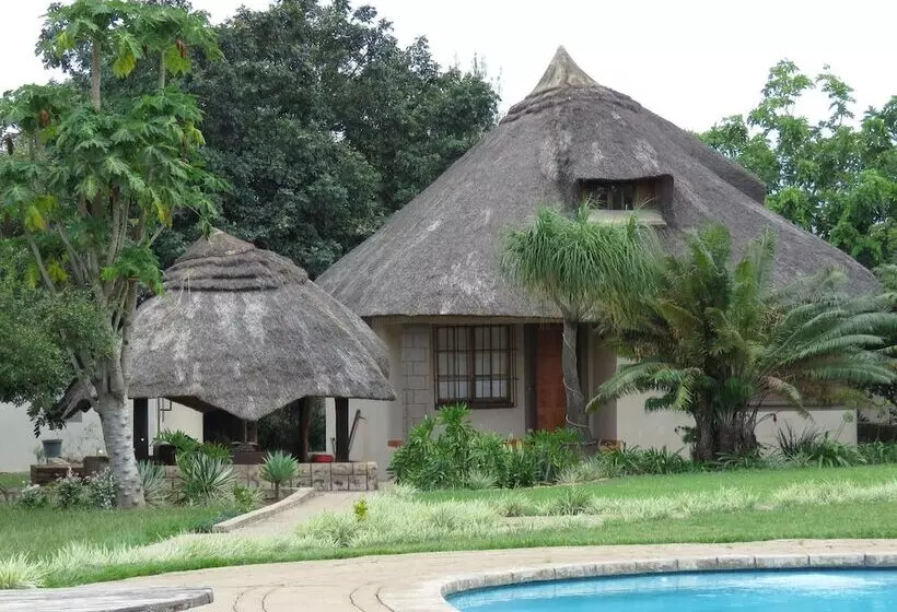 هتل Dwaleni Farm Lodge