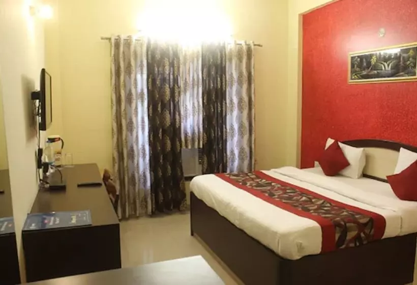 Hotelli Goroomgo Sapphire Bareilly