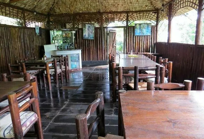 هتل Lake Kitandara Camp