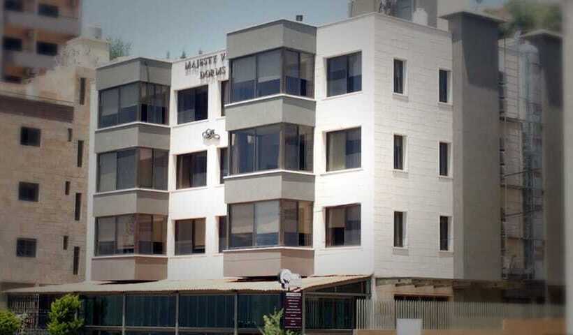 هتل Majesty Villa Dorms