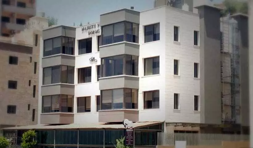 هتل Majesty Villa Dorms