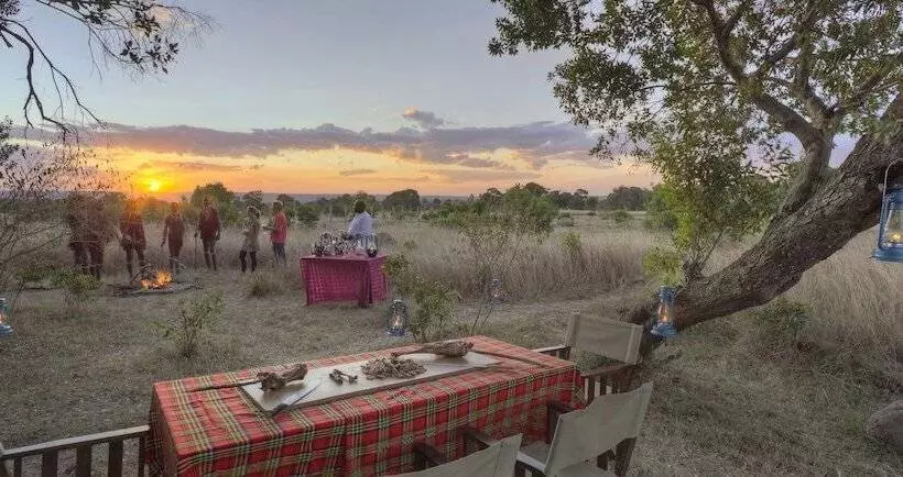 هتل Naserian Mara Camp