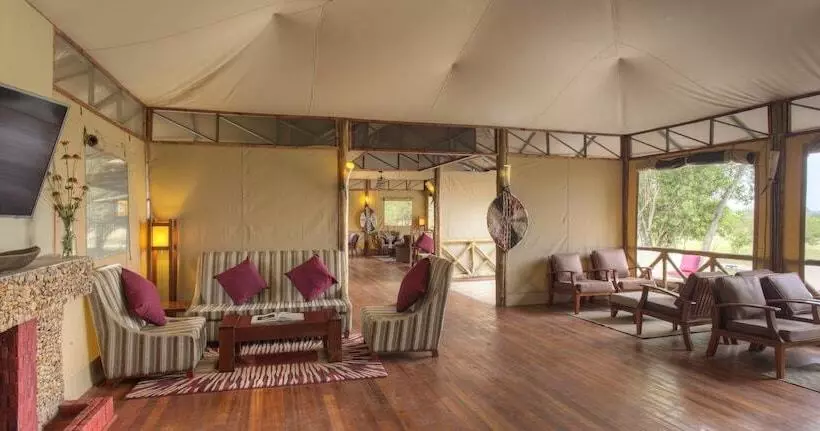 هتل Naserian Mara Camp