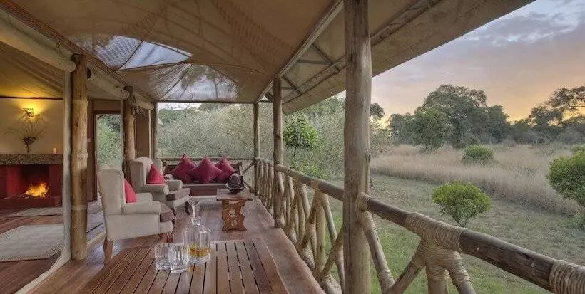 هتل Naserian Mara Camp