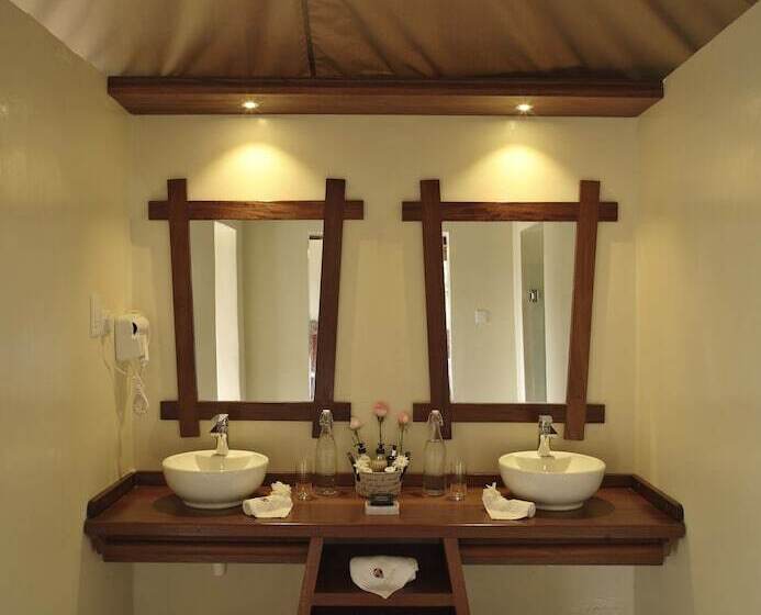 هتل Naserian Mara Camp