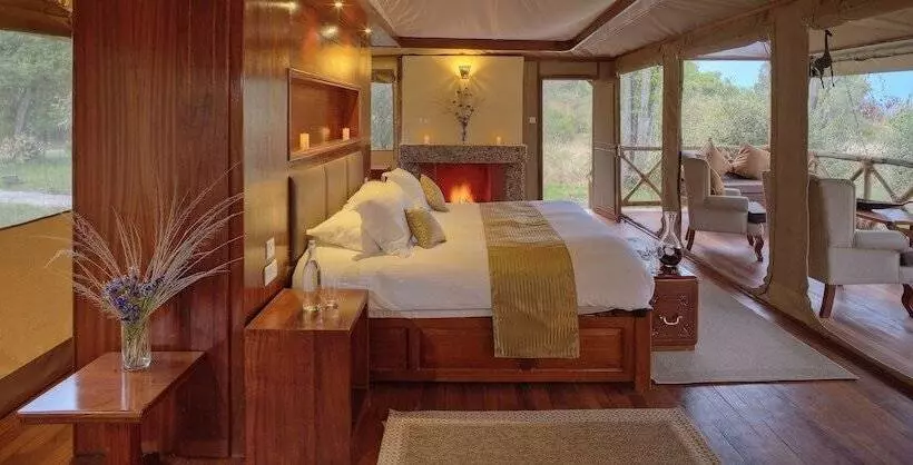 هتل Naserian Mara Camp