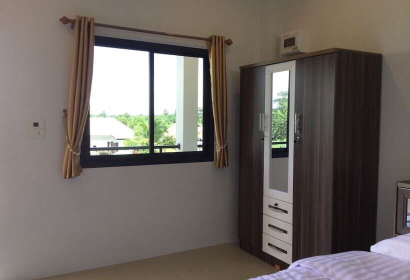 Hotel Aromdee Resort