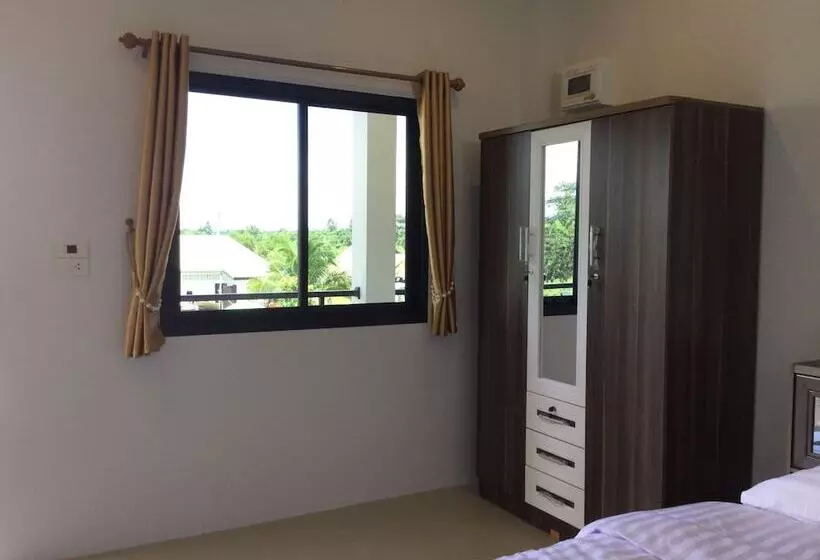 ホテル Aromdee Resort