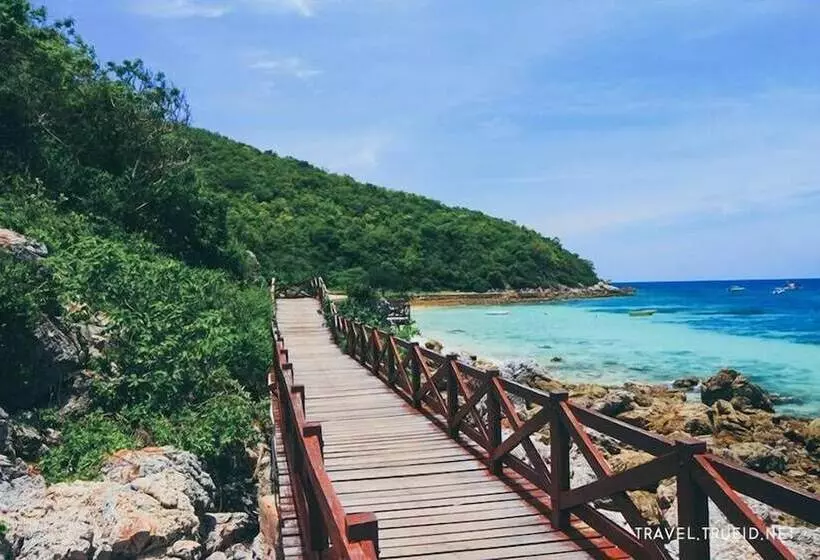 Hotelli Baan Sai Thong