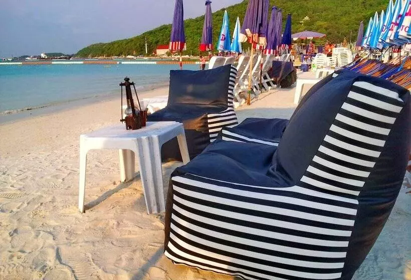 Hotelli Baan Sai Thong