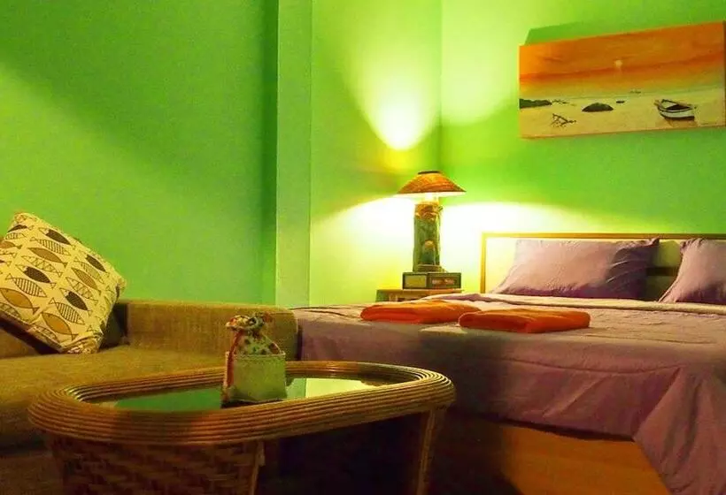 Hotelli Baan Sai Thong