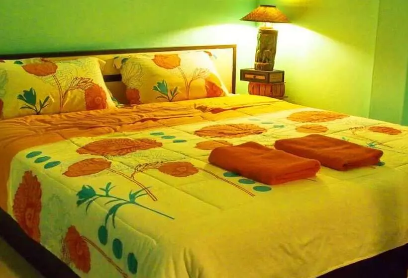 Hotelli Baan Sai Thong