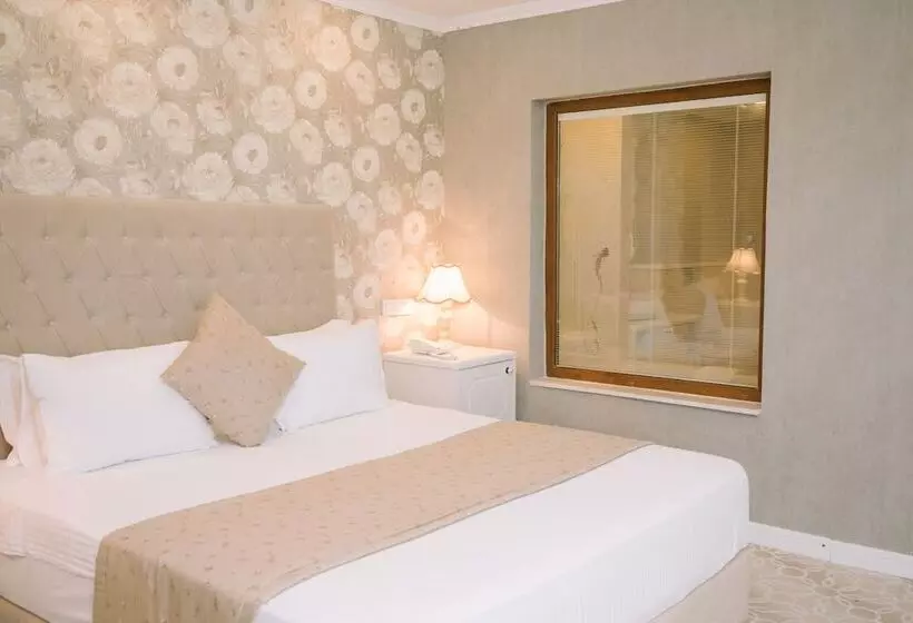 ホテル Burgaz İzer