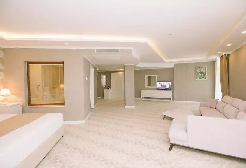 ホテル Burgaz İzer