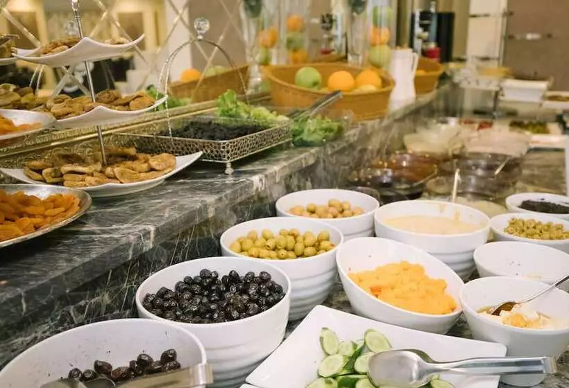 ホテル Burgaz İzer