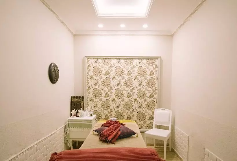 ホテル Burgaz İzer