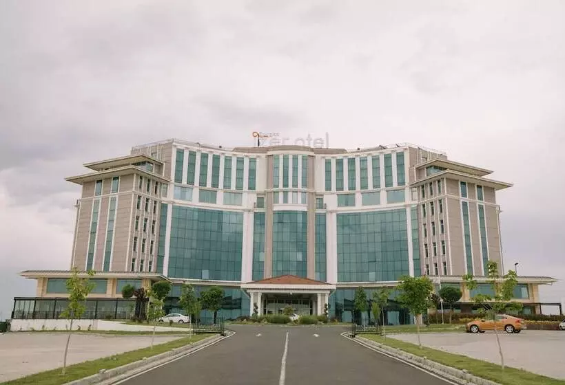 ホテル Burgaz İzer