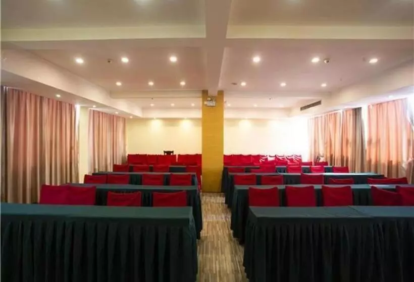 Hotelli City Comfort Inn Huanggang Dongmen Road Wanda Plaza