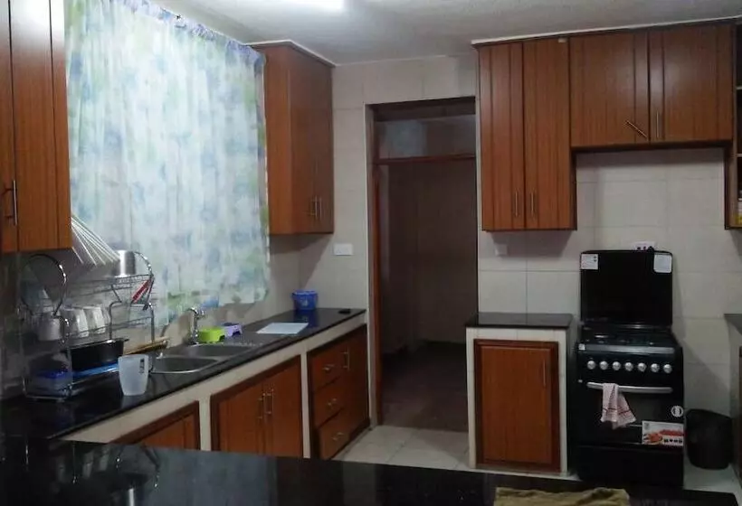 هتل Esao Airport Suites