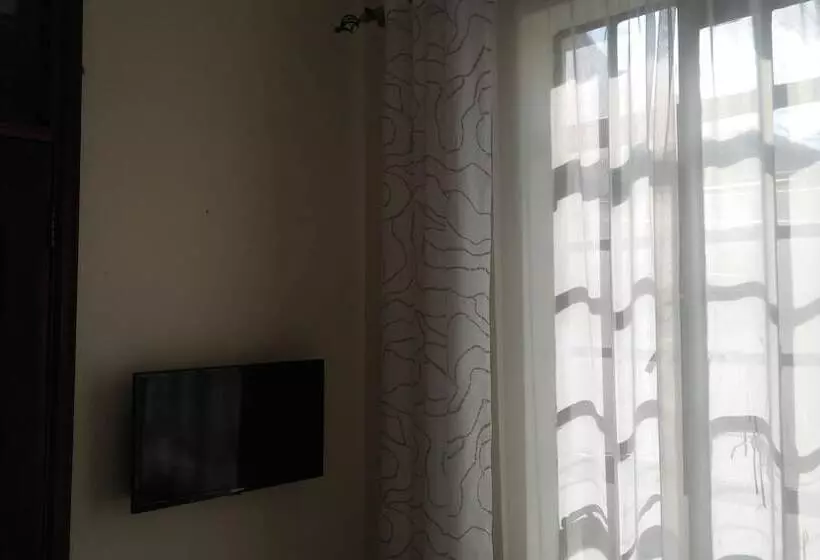 هتل Esao Airport Suites