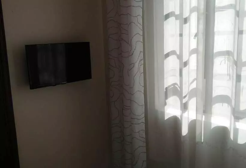 هتل Esao Airport Suites