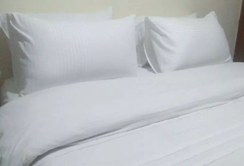هتل Esao Airport Suites