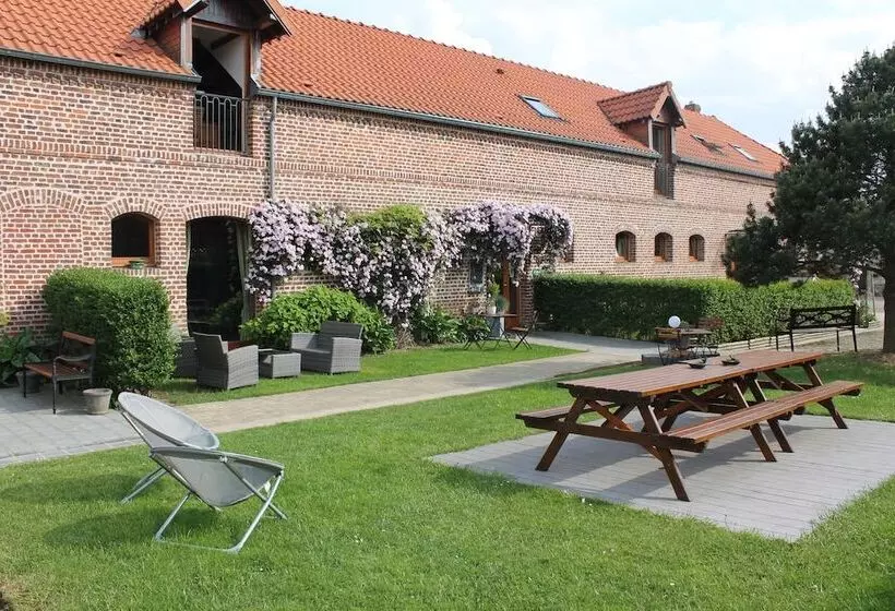 Hotelli Ferme De Montecouvez