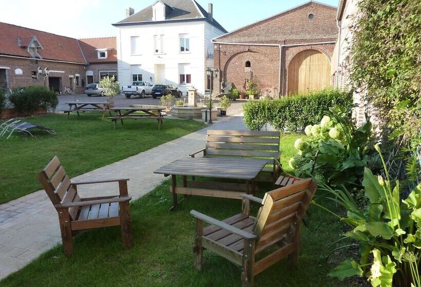 فندق Ferme De Montecouvez