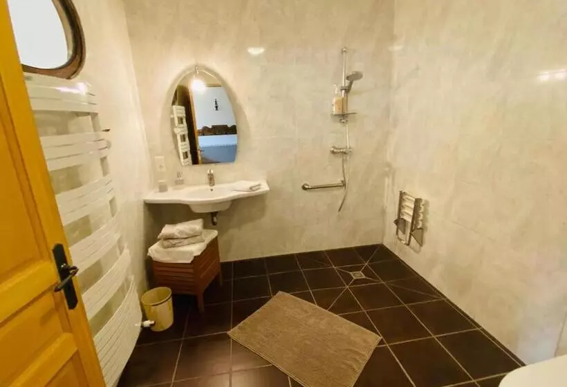 Hotelli Ferme De Montecouvez