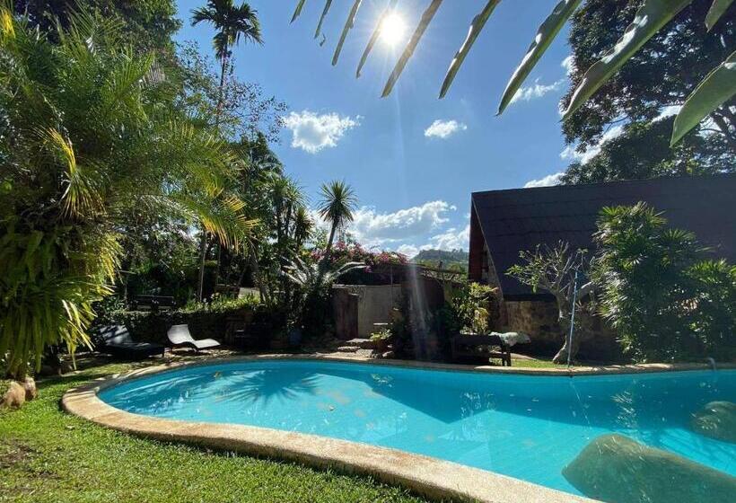 Hotel Little Eden Guesthouse