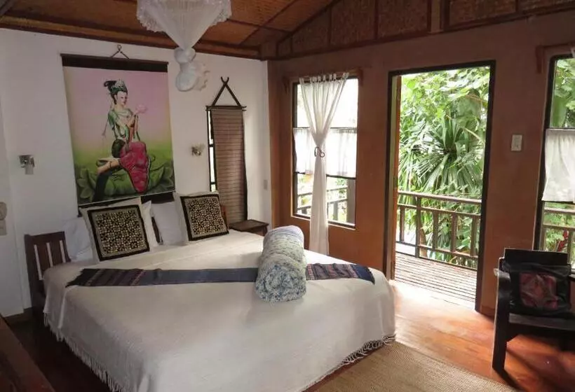 Hotelli Little Eden Guesthouse