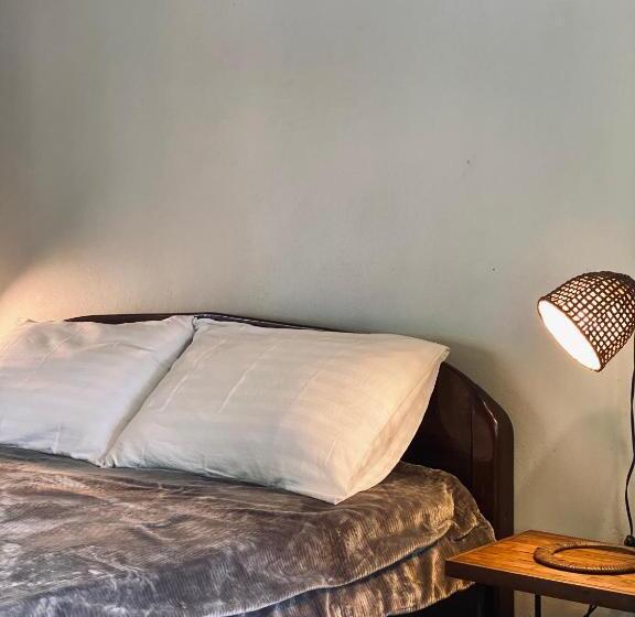 Hotel Little Eden Guesthouse