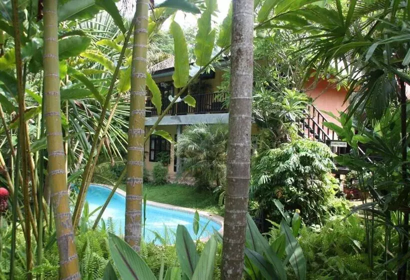 Hotelli Little Eden Guesthouse